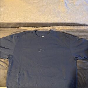 Nike Men's Navy Short Sleeve Tee